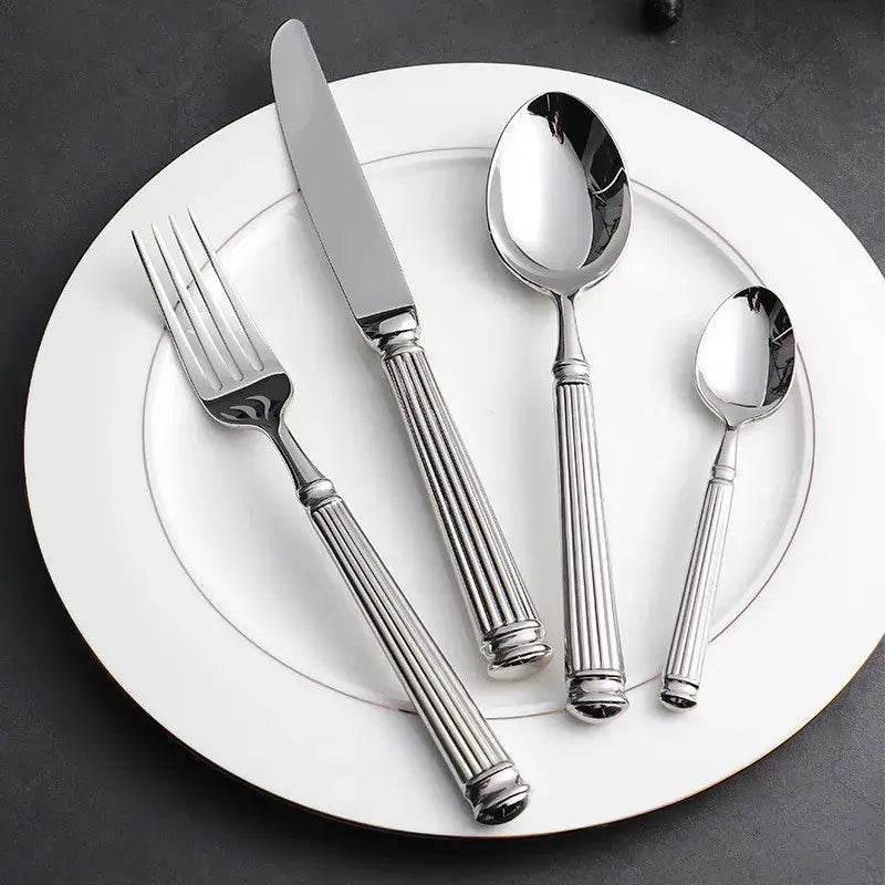 Luxuriöses Besteck Set mit Säulendesigngriff aus Edelstahl (Silber oder Gold) - Kochschein