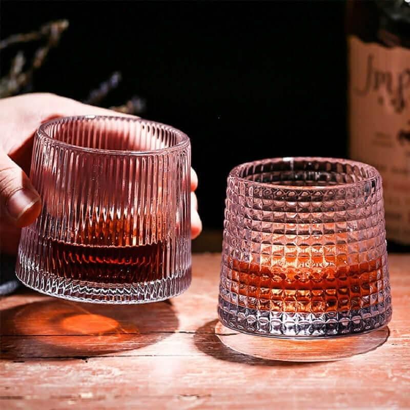 Rotierendes Whiskeyglas aus Kristallglas ll (drei Varianten) - Kochschein