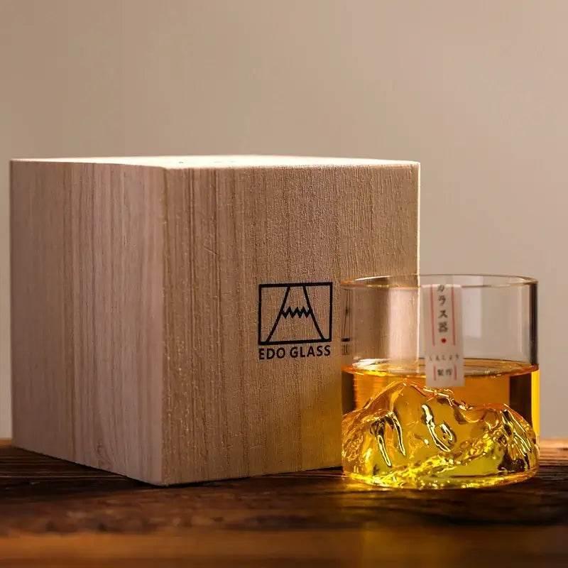 Japanisches Trinkglas mit 3D-Berg – Design trifft Genuss - Kochschein