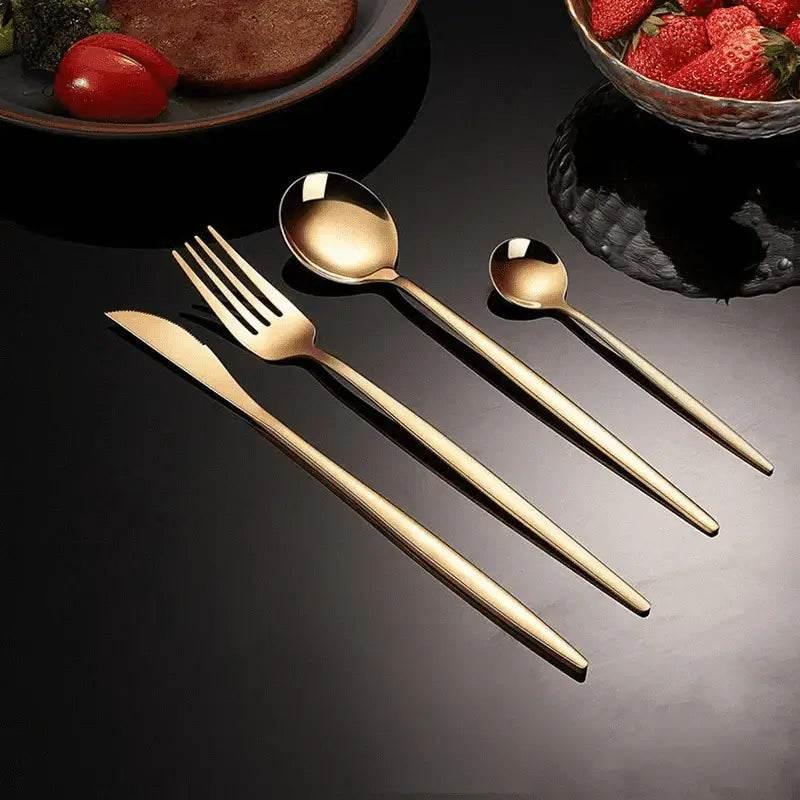 Goldenes Besteckset 24-teilig aus Edelstahl | ELEGANT - Kochschein