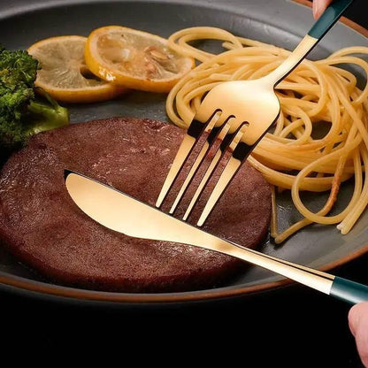 Goldenes Besteckset 24-teilig aus Edelstahl | ELEGANT - Kochschein