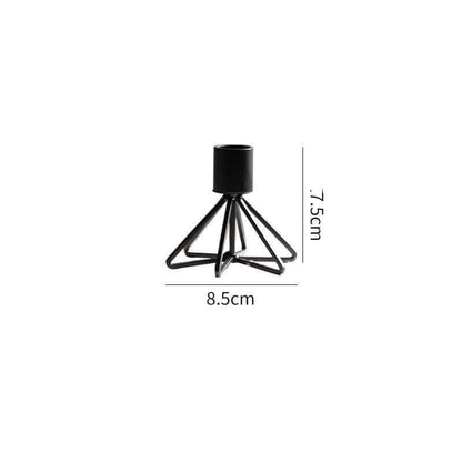 Stylischer schwarzer Kerzenständer PYRAMIDE aus Metall (zwei Größen) - Kochschein