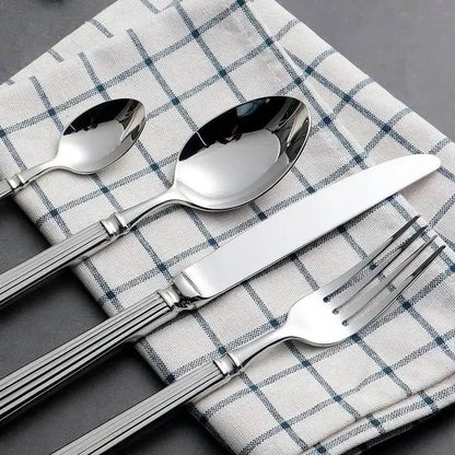 Luxuriöses Besteck Set mit Säulendesigngriff aus Edelstahl (Silber oder Gold) - Kochschein