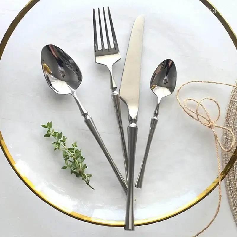 Luxuriöses silbernes Besteck Set aus Edelstahl (Einzeln oder im Set bestellbar) - Kochschein