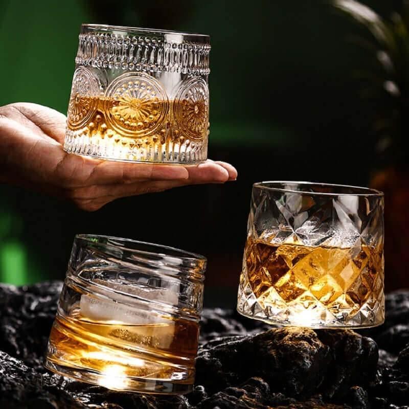 Rotierendes Whiskeyglas aus Kristallglas ll (drei Varianten) - Kochschein
